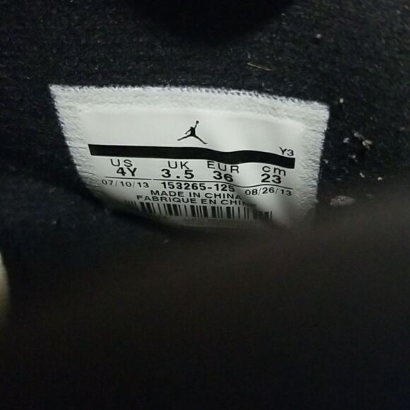 Jordan 12 Retro Taxi 2013 Wmn's size 5 (EU 36) - Picture 6 of 8